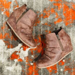 Women’s Maurices Brown Side Zipper Bootie